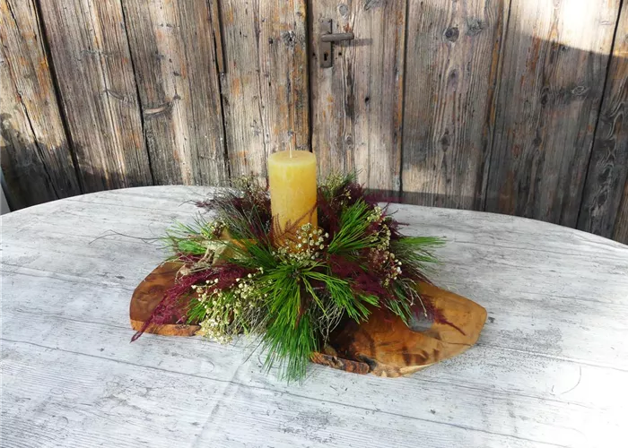 Winterliches Tischgesteck "Märchenwald"